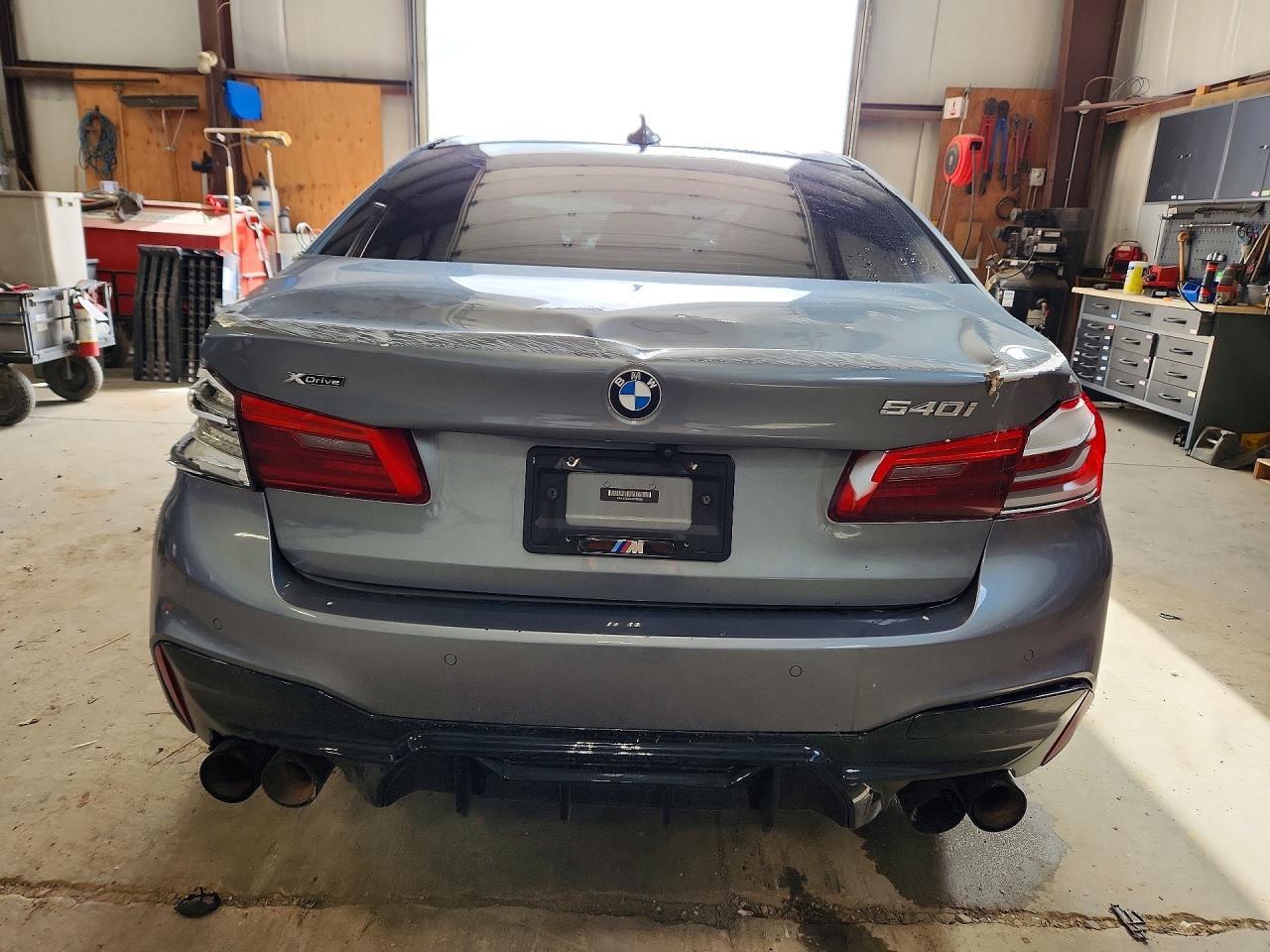 2018 BMW 540 Xi - Image 6