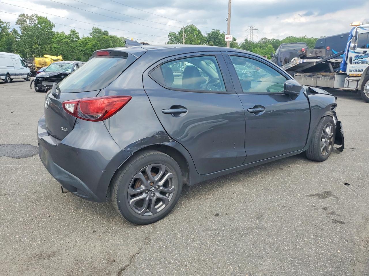 2020 Toyota Yaris Hatchback Xle - Image 3