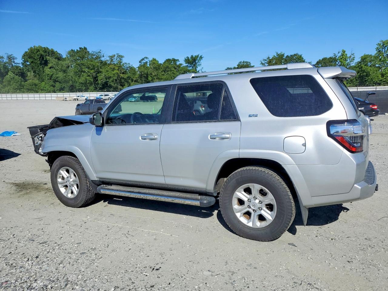 2017 Toyota 4Runner Sr5 - Фото 2