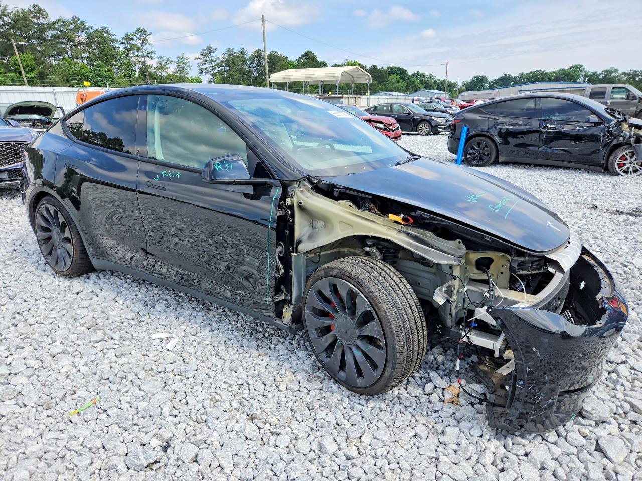 2023 Tesla Model Y - Фото 4