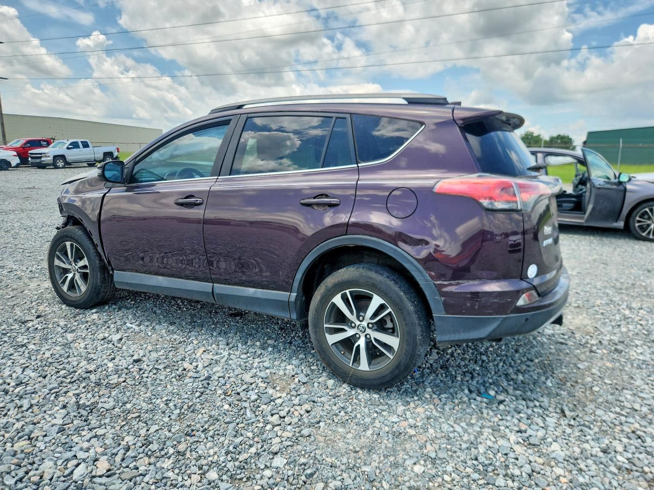 2017 Toyota Rav4 Xle - Фото 2