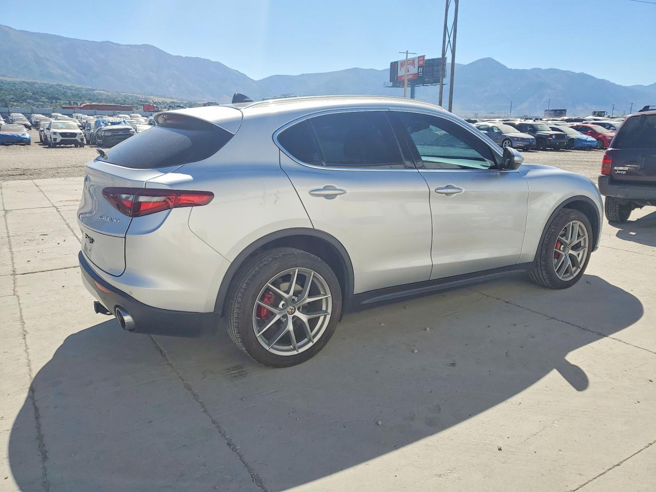 2018 Alfa Romeo Stelvio Ti - Фото 3