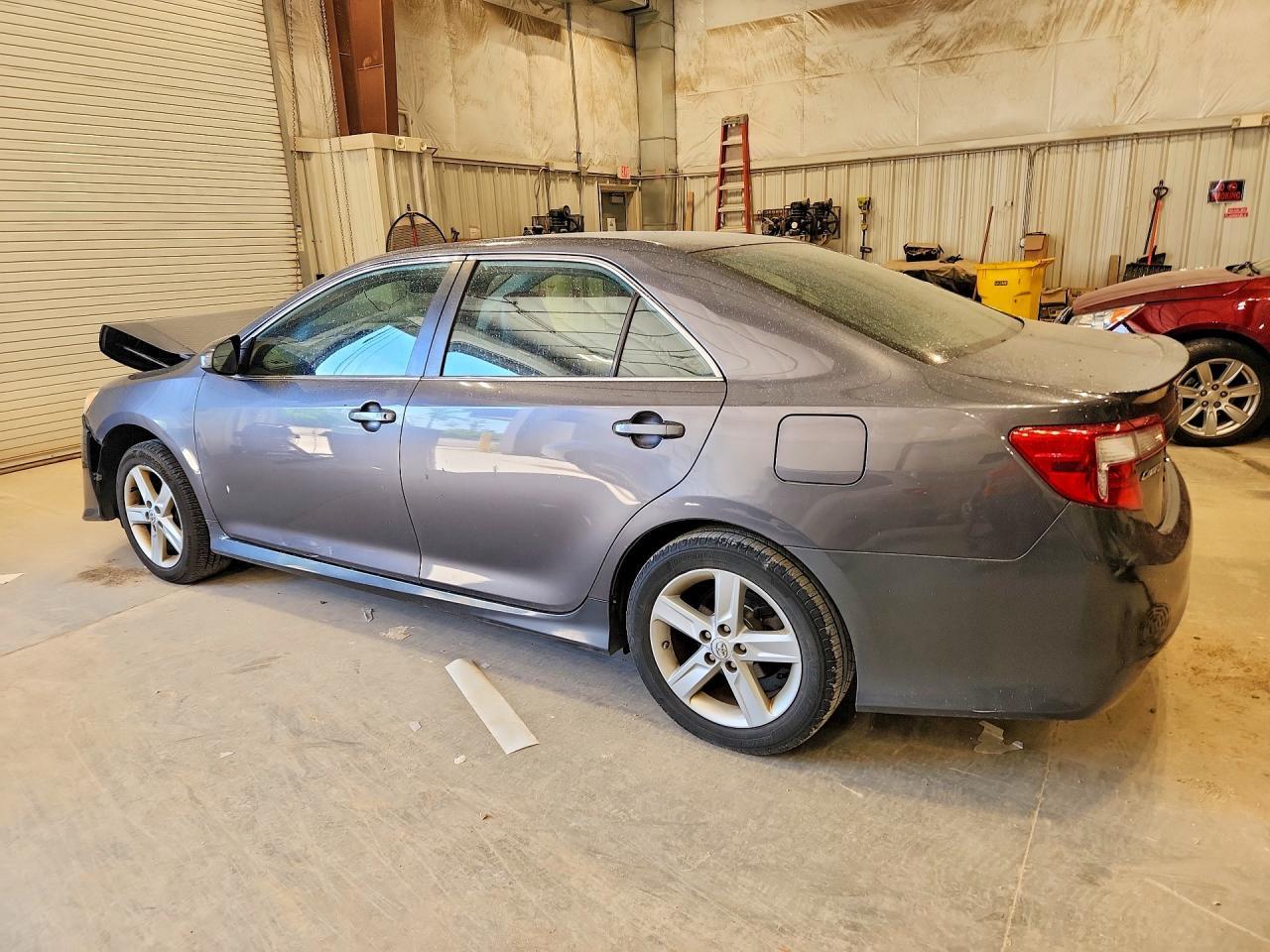2013 Toyota Camry Se - Image 2