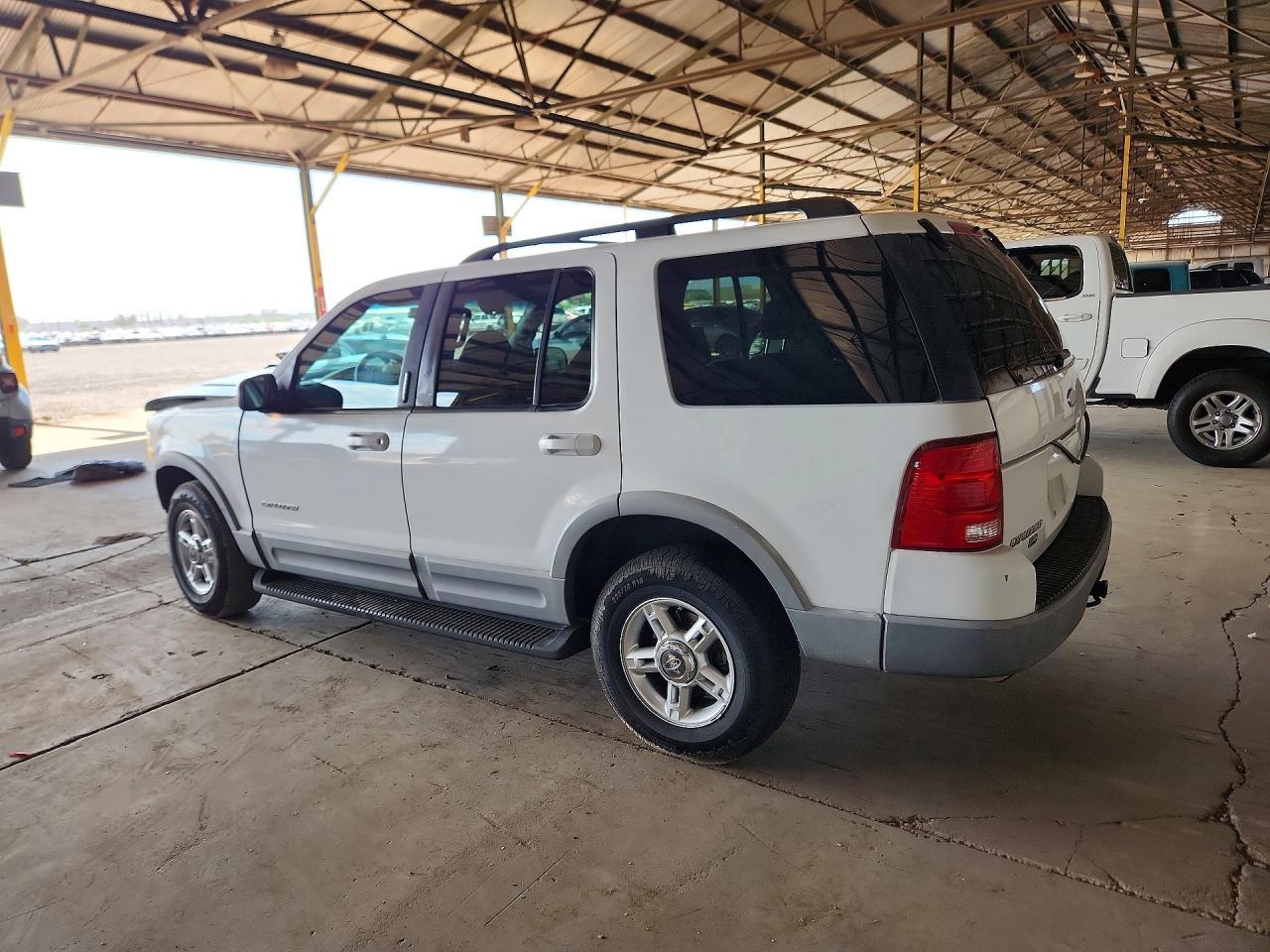 2002 Ford Explorer Xlt - Image 2
