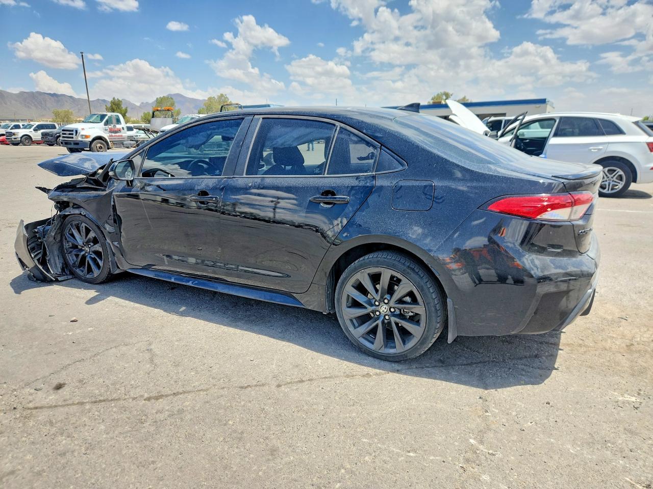 2023 Toyota Corolla Se - Фото 2