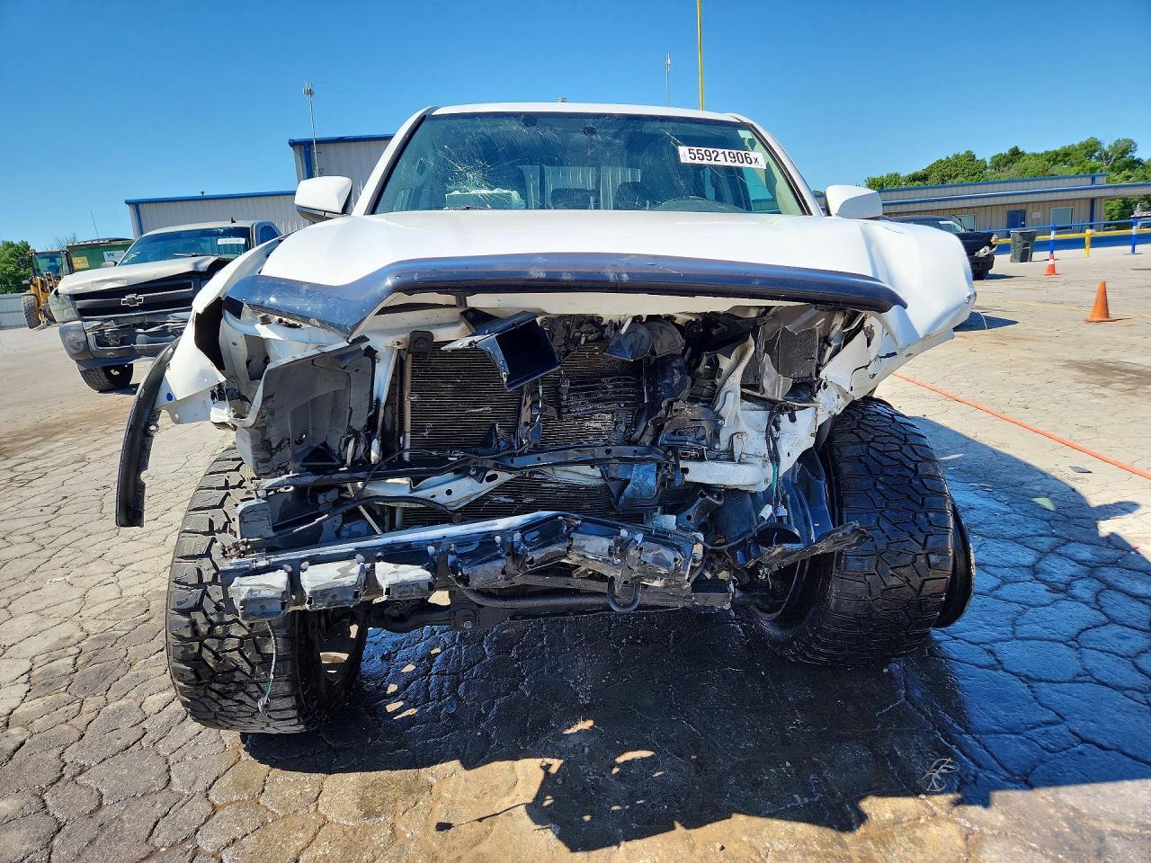 2017 Toyota Tacoma Sr5 V6 - Image 5