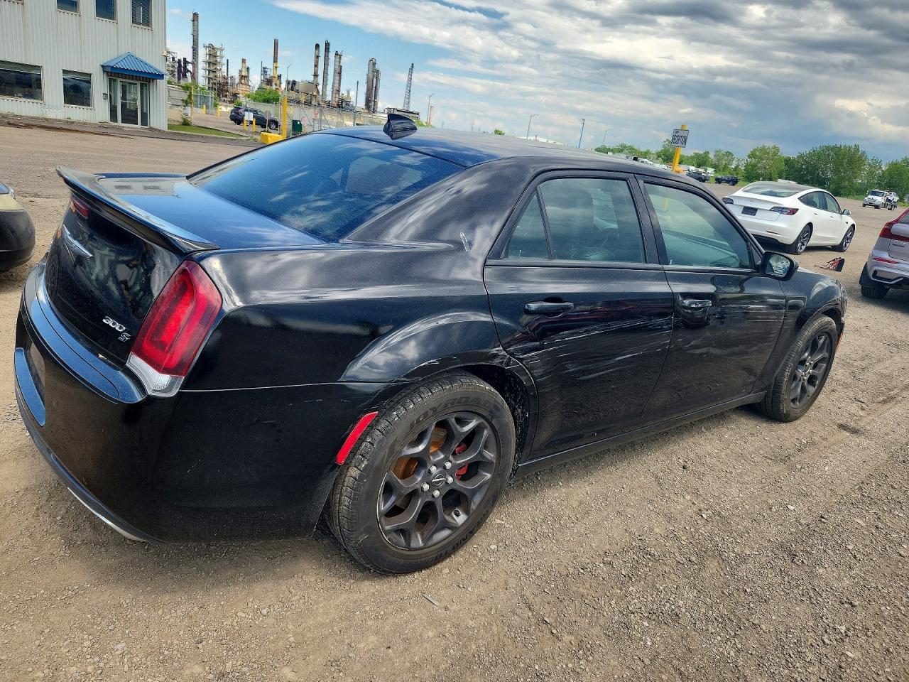 2019 Chrysler 300 S - Фото 3