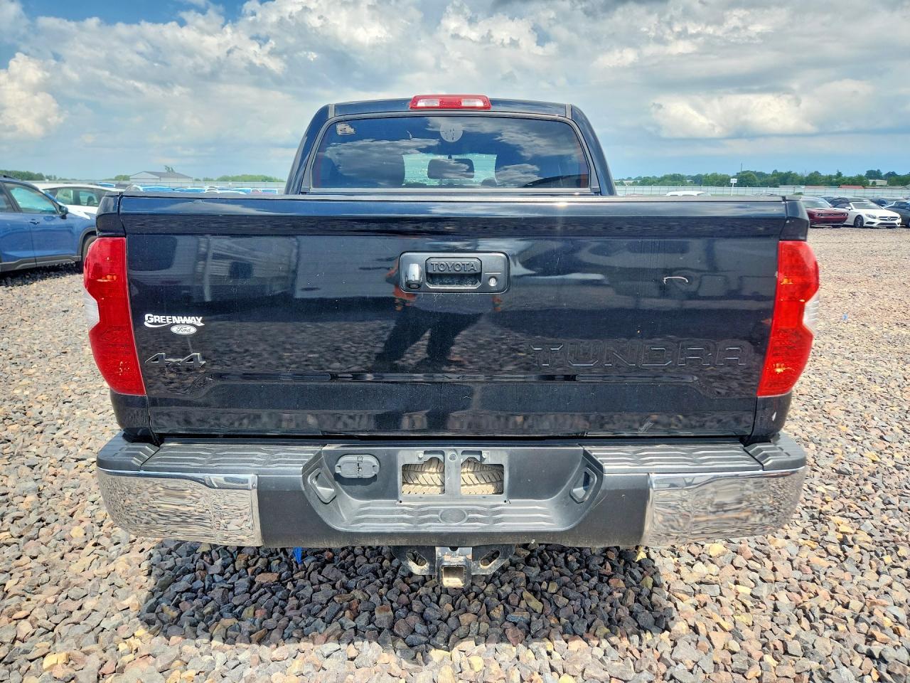 2016 Toyota Tundra Sr5 - Image 6