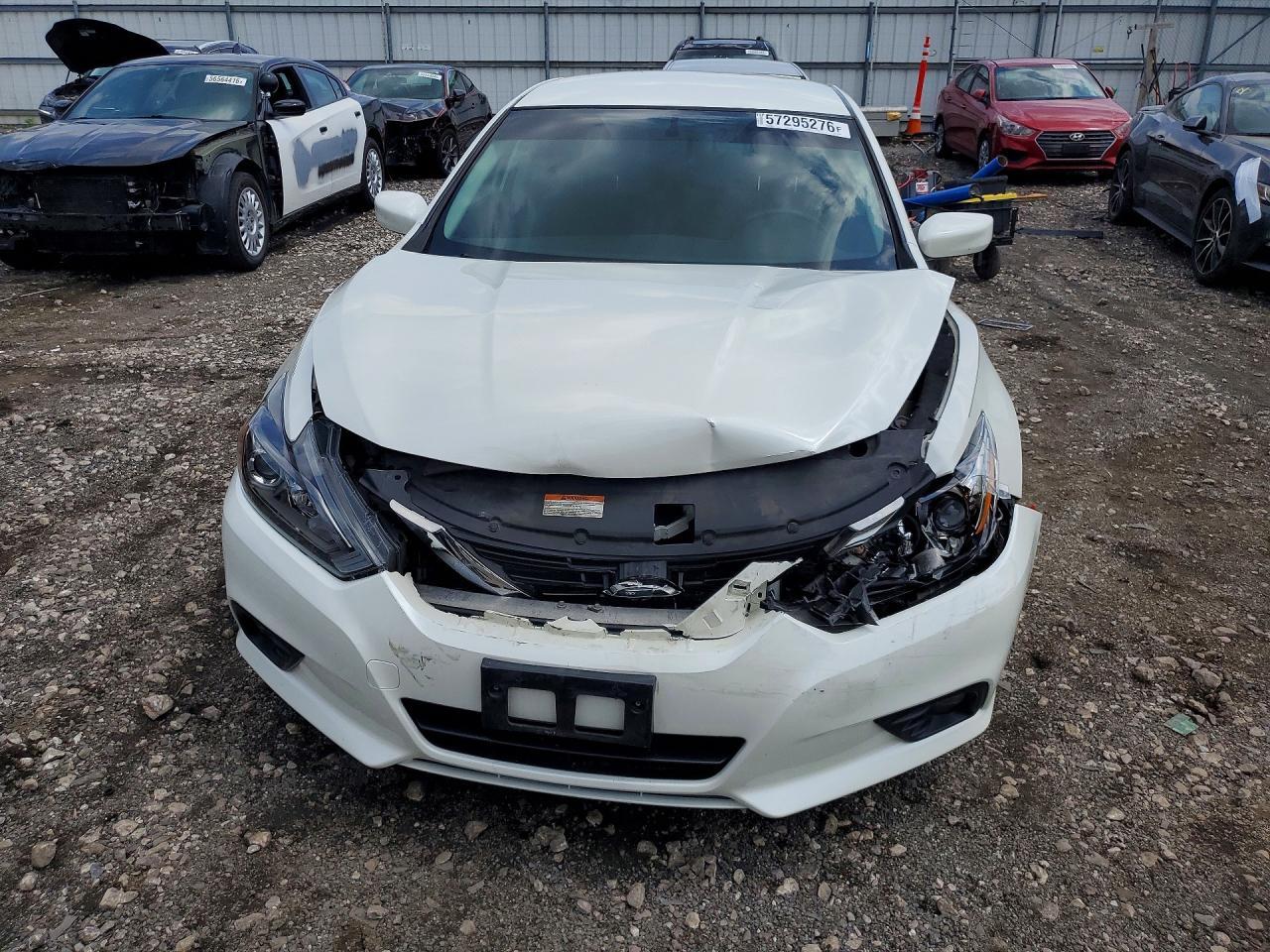 2017 Nissan Altima 2.5 Sr - Image 5