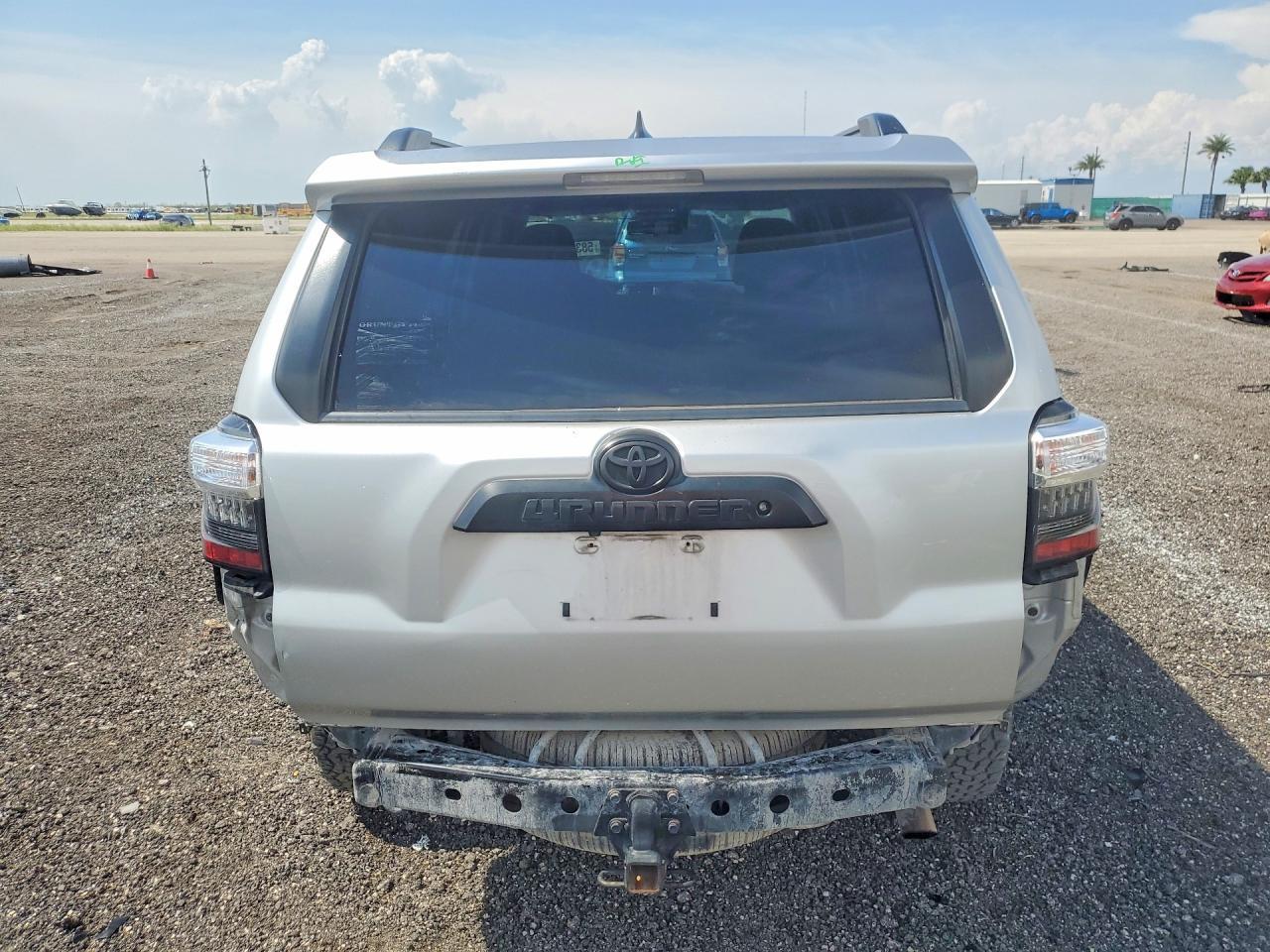 2020 Toyota 4Runner Trd Off-Road - Image 6