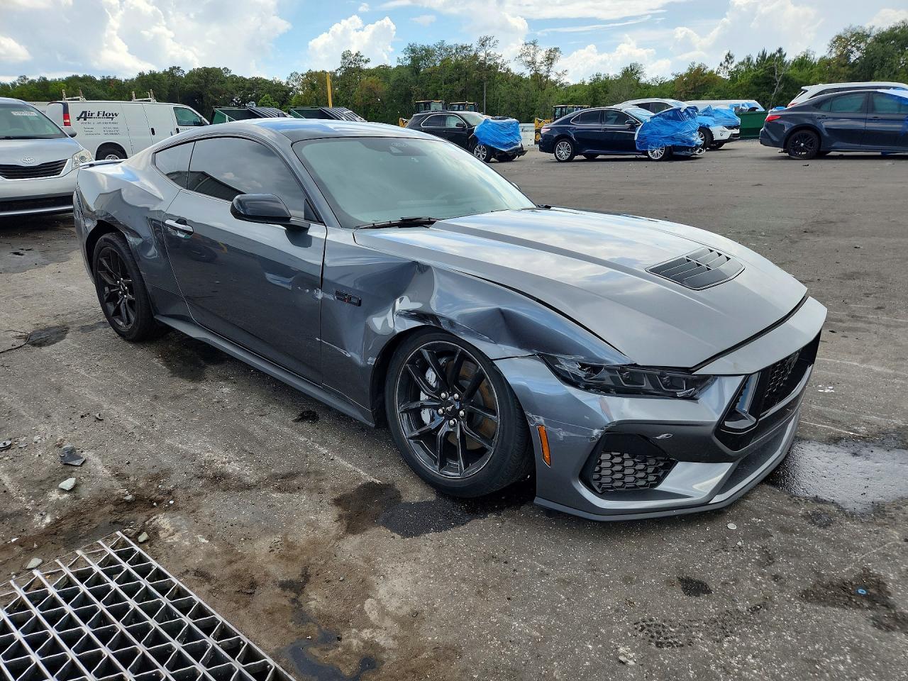 2025 Ford Mustang Gt - Image 4