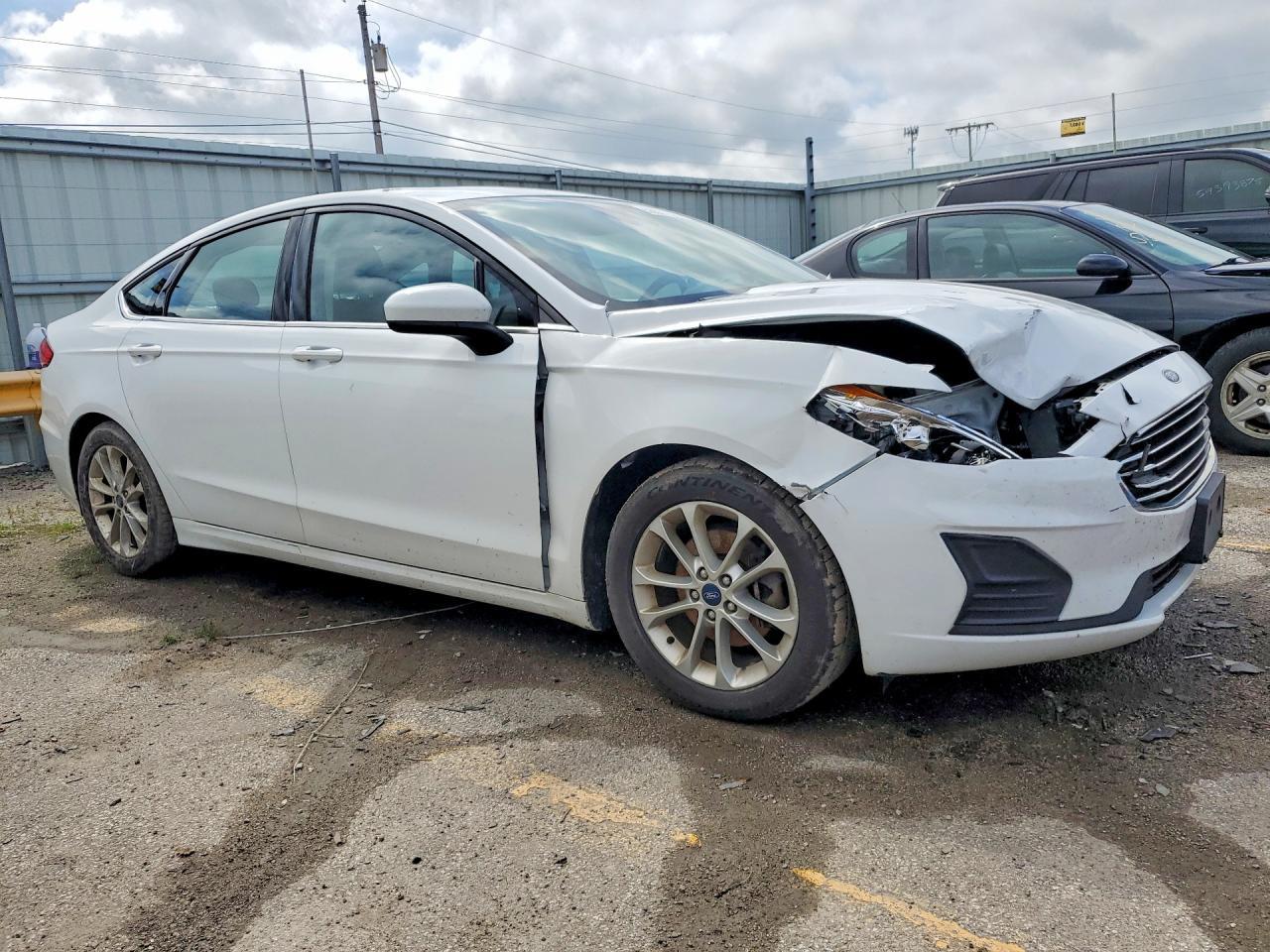 2019 Ford Fusion Se - Фото 4