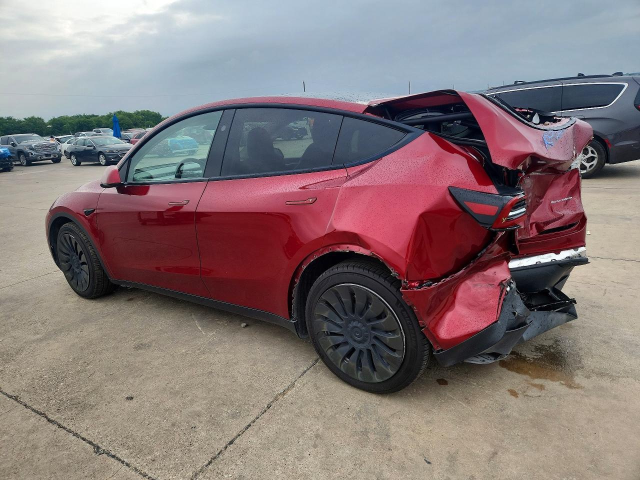 2024 Tesla Model Y - Image 2