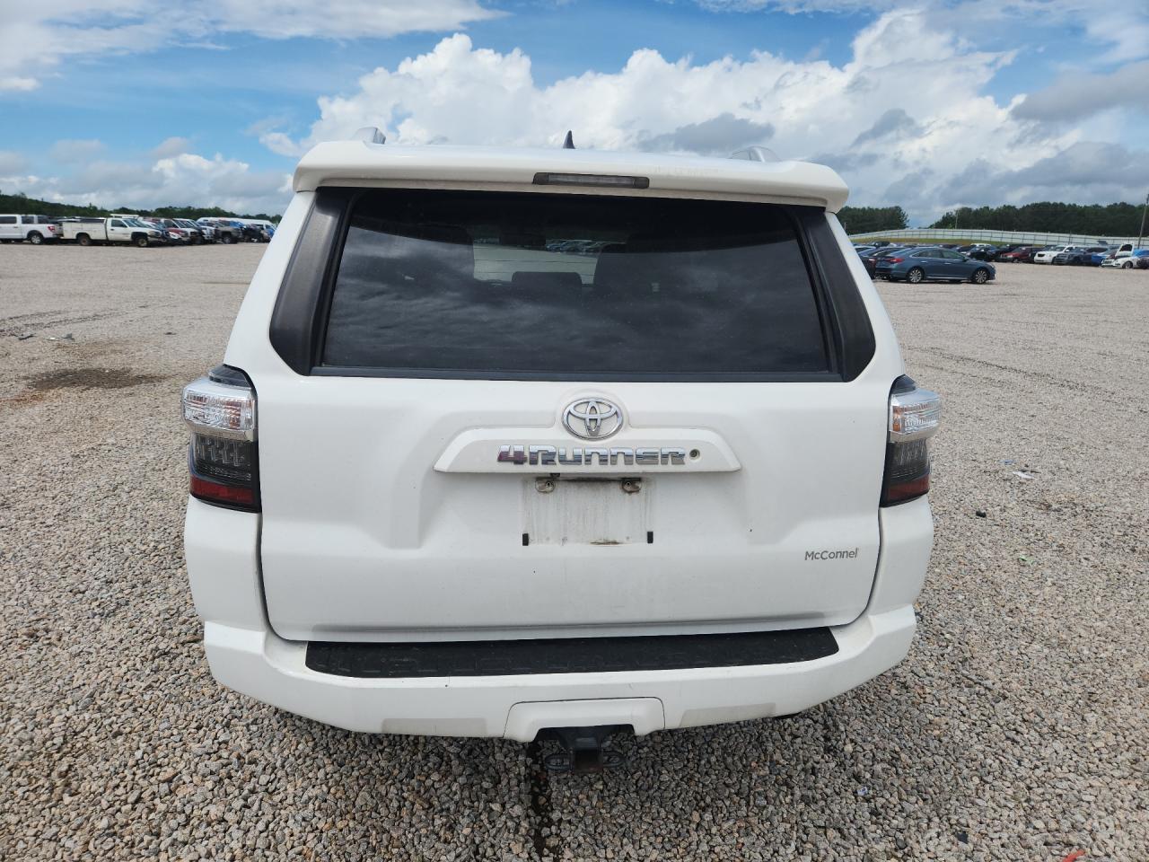 2015 Toyota 4Runner Sr5 - Image 6