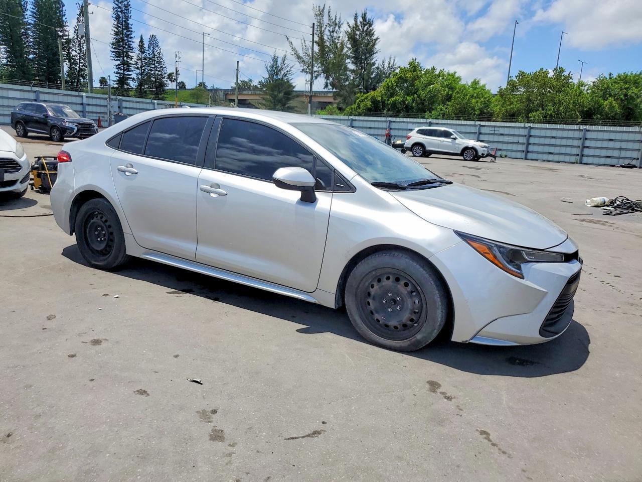 2024 Toyota Corolla Le - Image 4