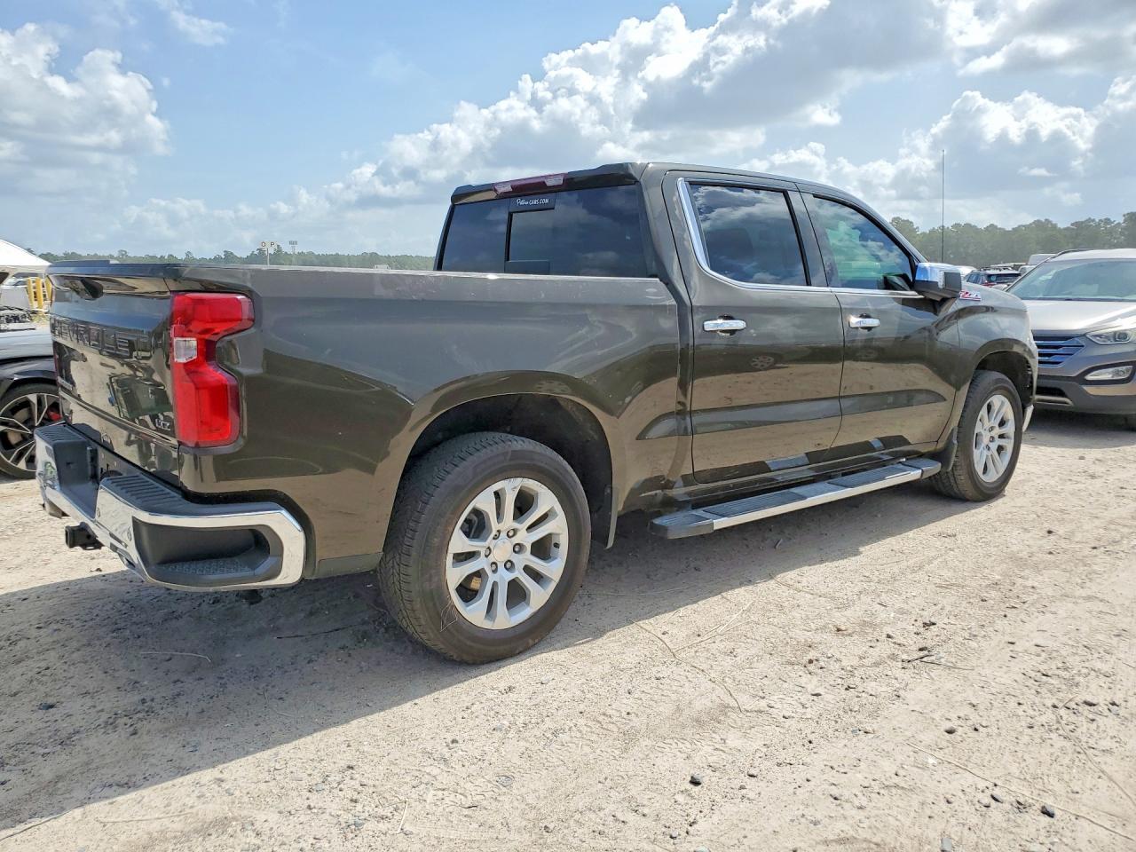 2023 Chevrolet Silverado K1500 Ltz - Image 3