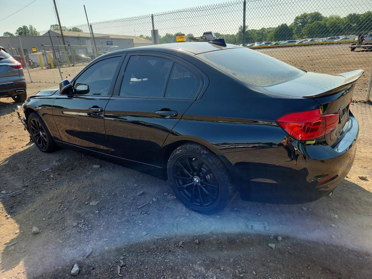 2018 BMW 320 Xi - Фото 2