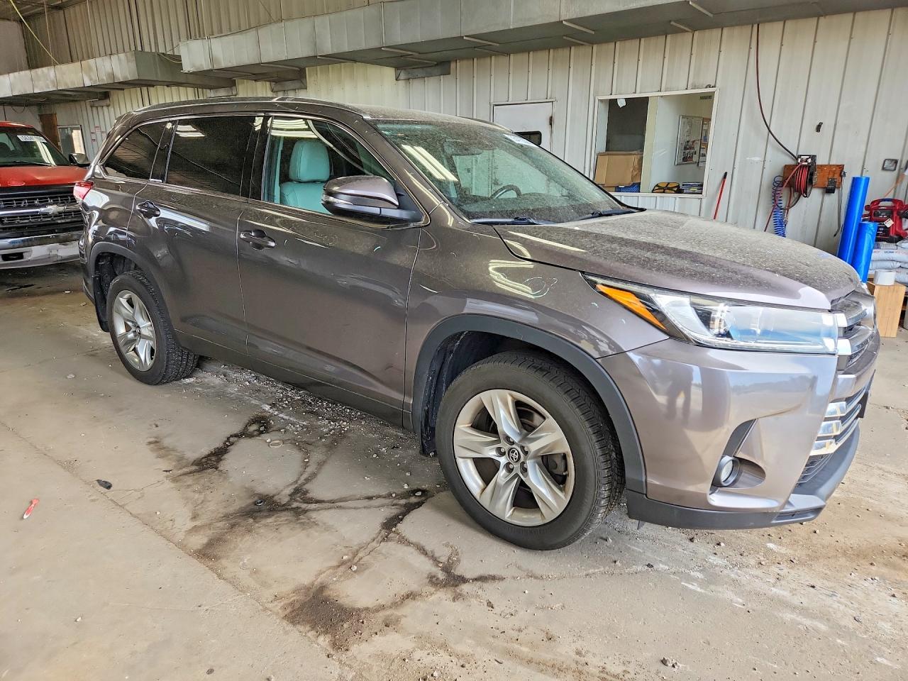 2017 Toyota Highlander Limited - Фото 4