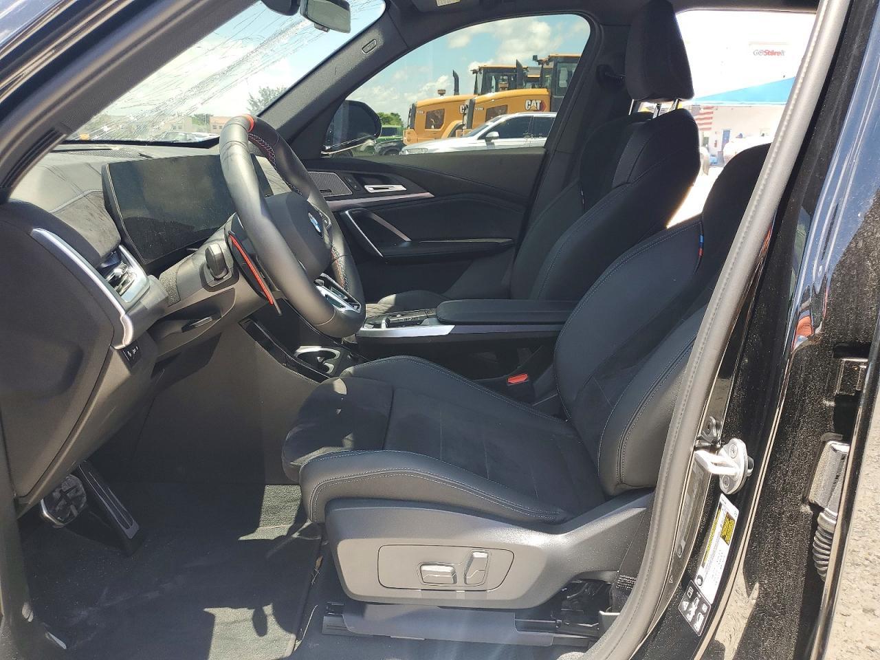 2026 BMW X1 M35I - Фото 7