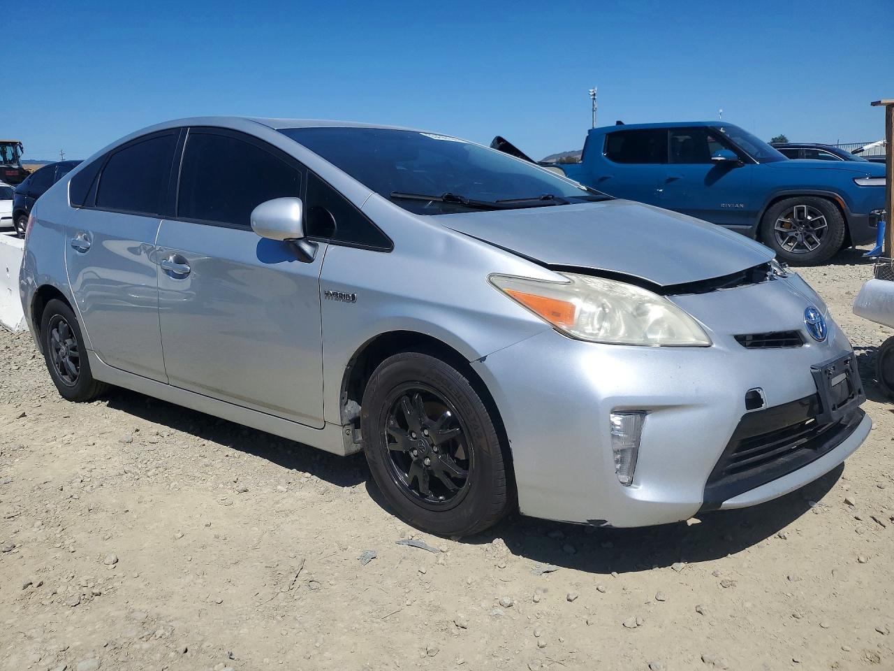 2012 Toyota Prius Three - Image 4