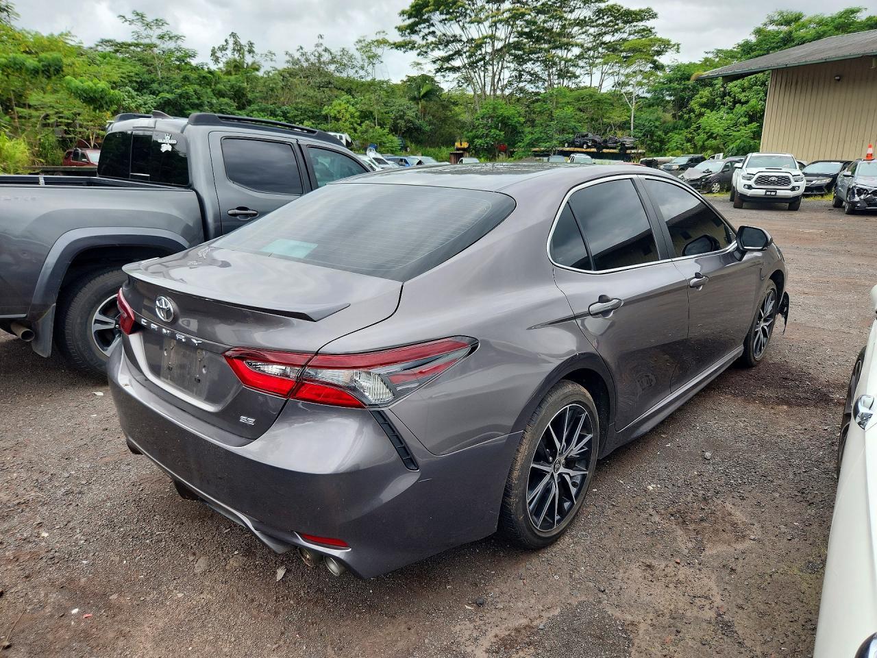 2024 Toyota Camry Se - Image 3