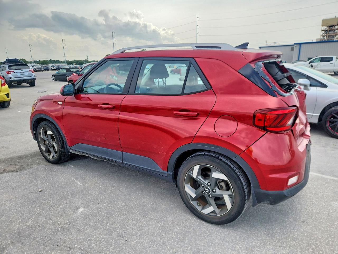 2021 Hyundai Venue Sel - Image 2