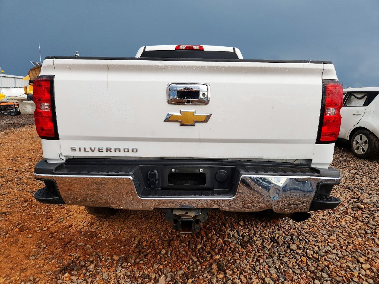 2015 Chevrolet Silverado K2500 Heavy Duty - Image 6