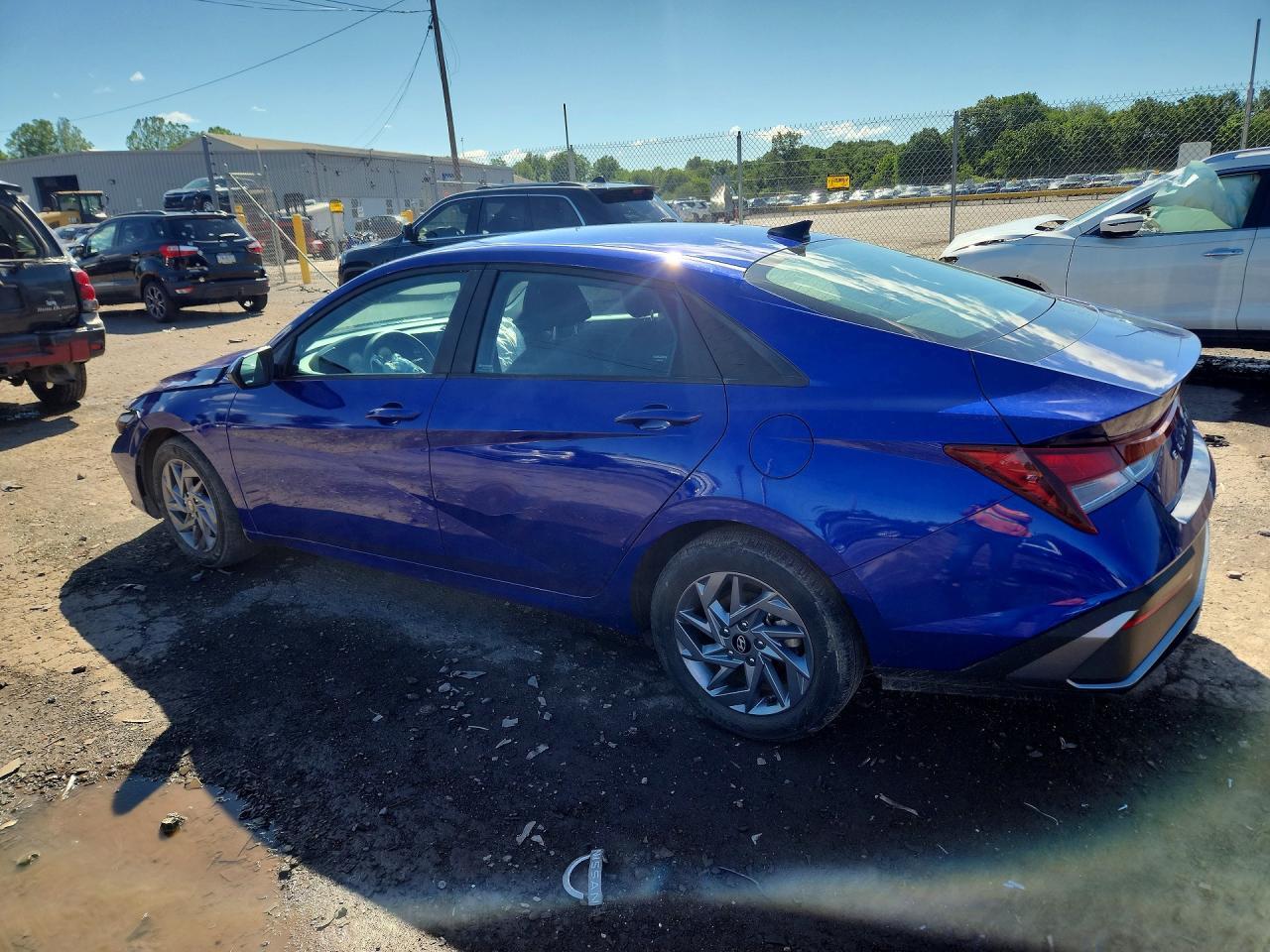 2024 Hyundai Elantra Sel - Image 2