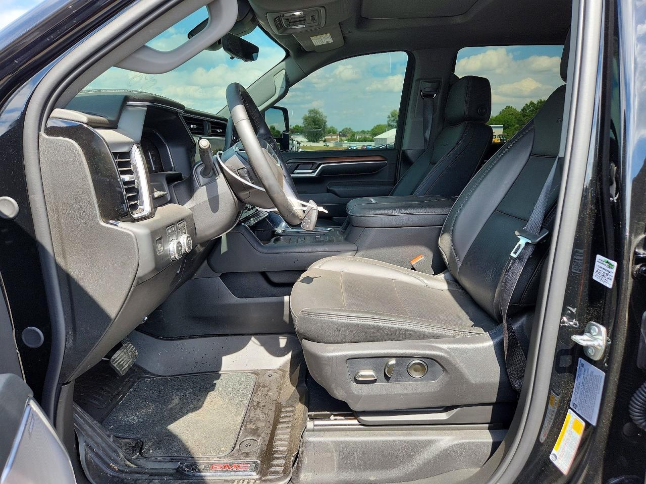 2026 GMC Sierra K2500 Denali - Image 7