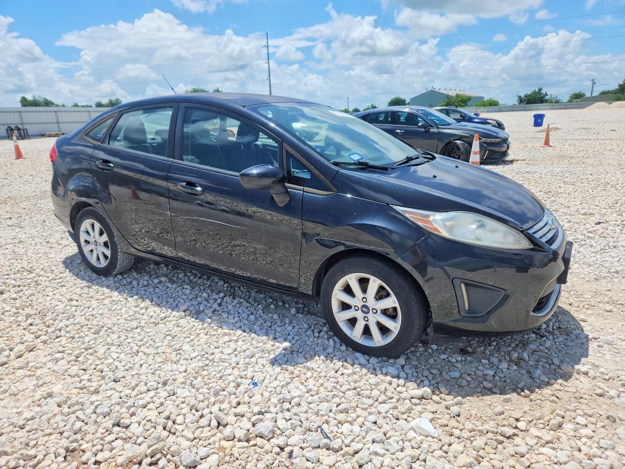 2012 Ford Fiesta Se - Image 4