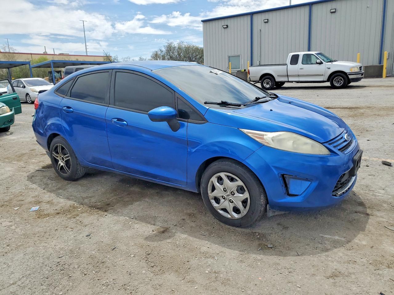 2011 Ford Fiesta S - Фото 4