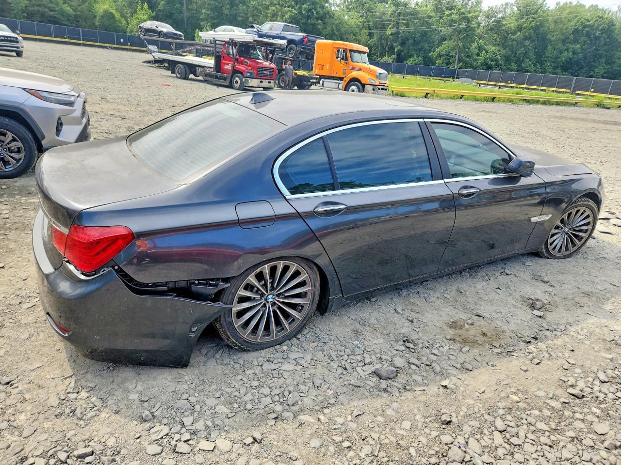 2010 BMW 7 Series - Image 3