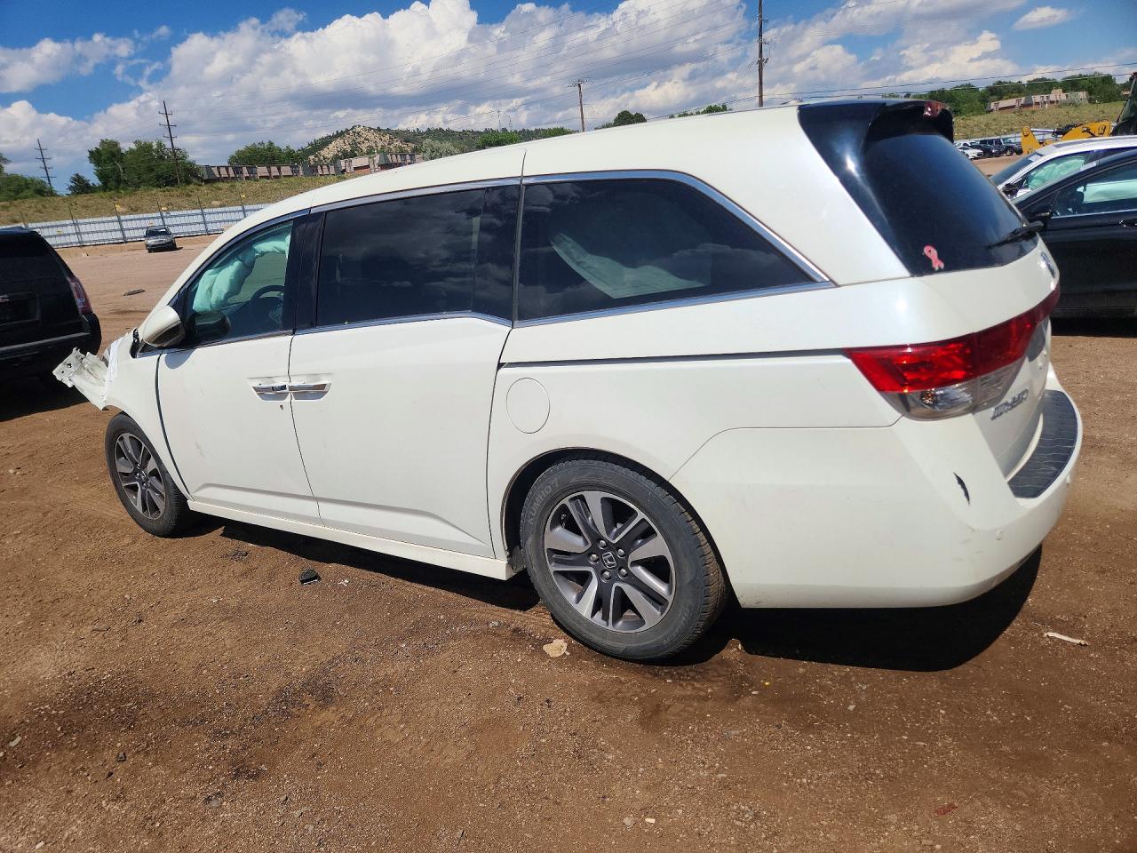 2014 Honda Odyssey Touring - Image 2
