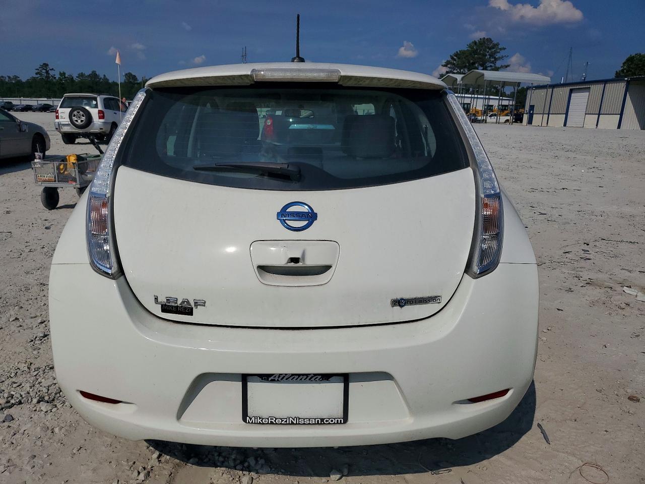 2017 Nissan Leaf Sv - Image 6