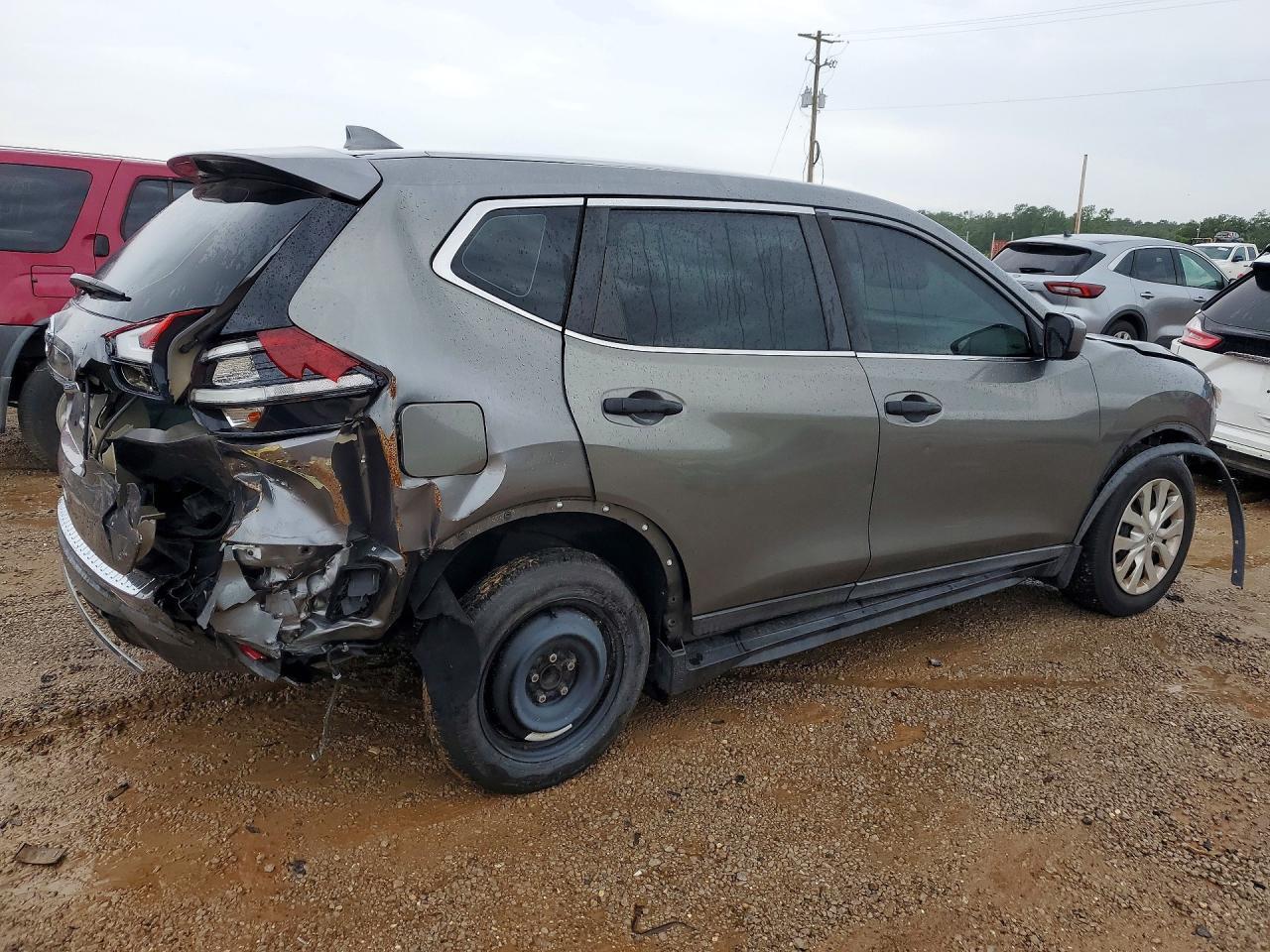 2018 Nissan Rogue S - Image 3