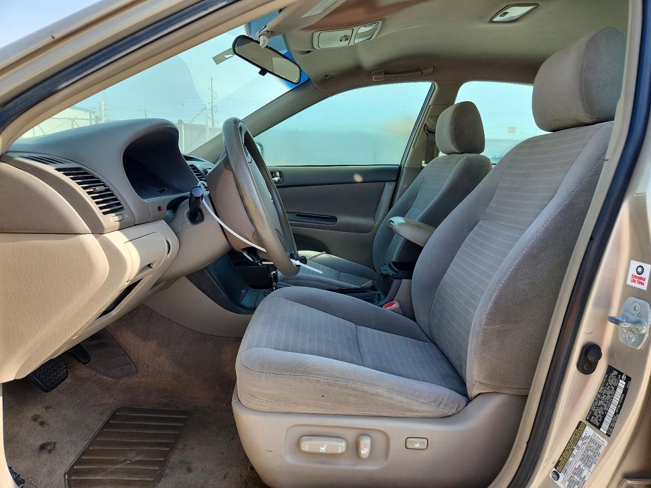 2006 Toyota Camry Le - Image 7