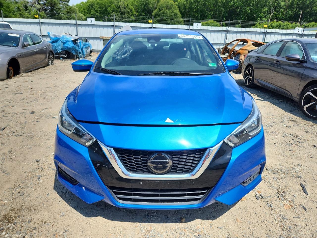 2021 Nissan Versa Sv - Image 5