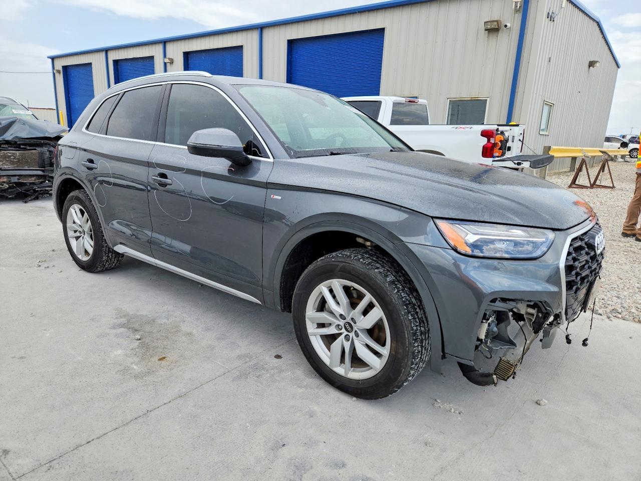 2023 Audi Q5 Premium 45 - Фото 4
