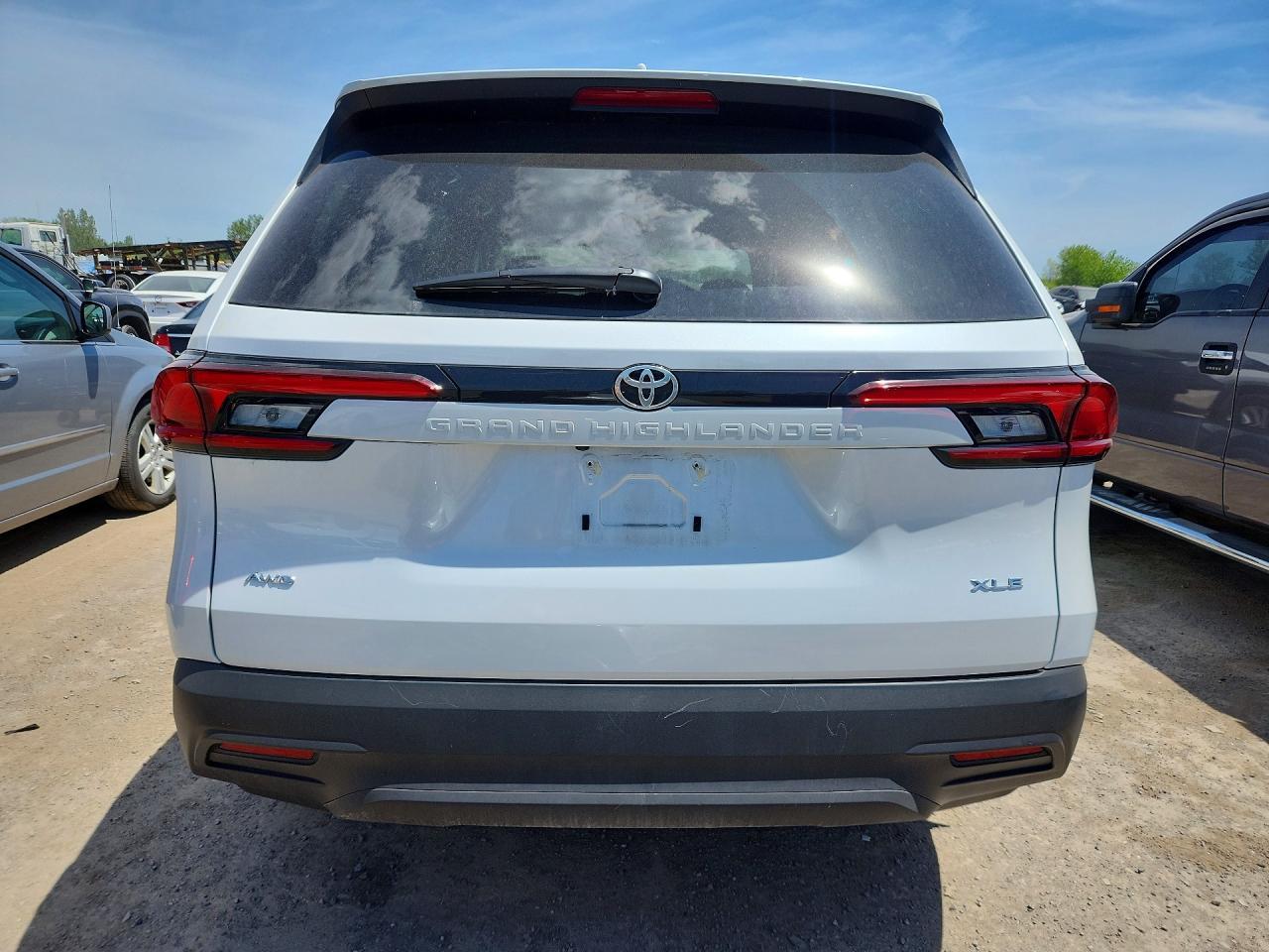 2026 Toyota Grand Highlander Le - Фото 6