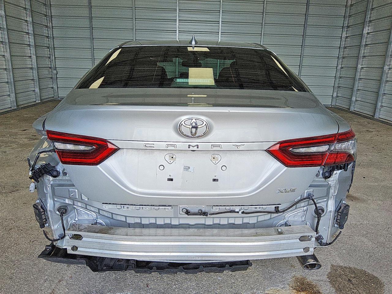 2022 Toyota Camry Xle - Фото 6
