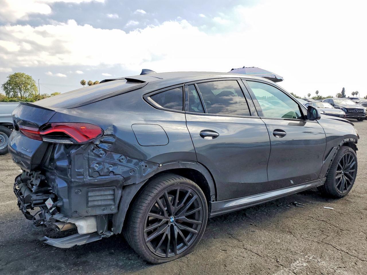 2022 BMW X6 xDrive40I - Image 3