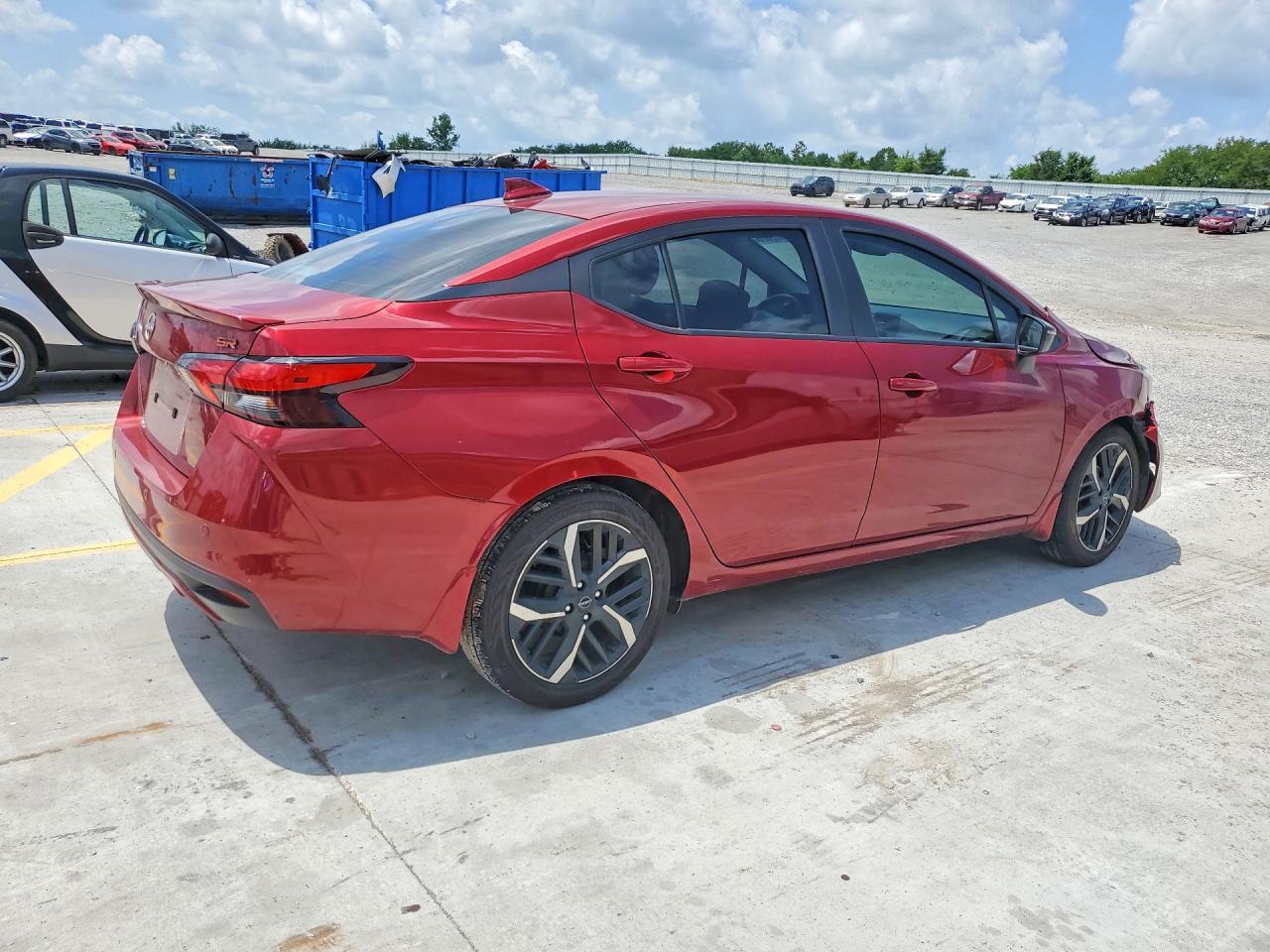 2025 Nissan Versa Sr - Image 3