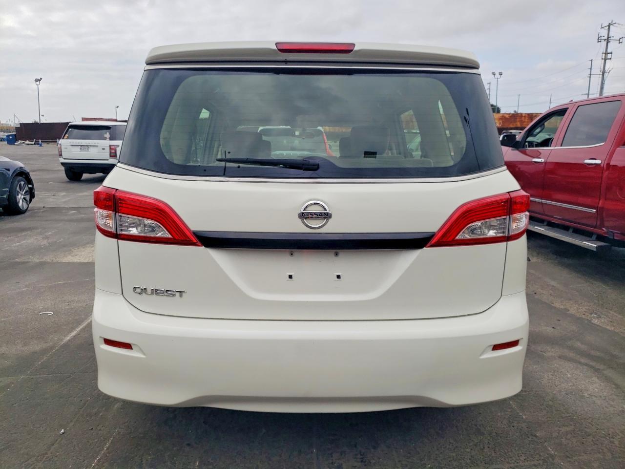 2014 Nissan Quest 3.5 S - Фото 6