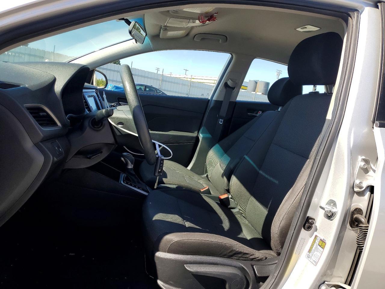 2019 Hyundai Accent Se - Фото 7