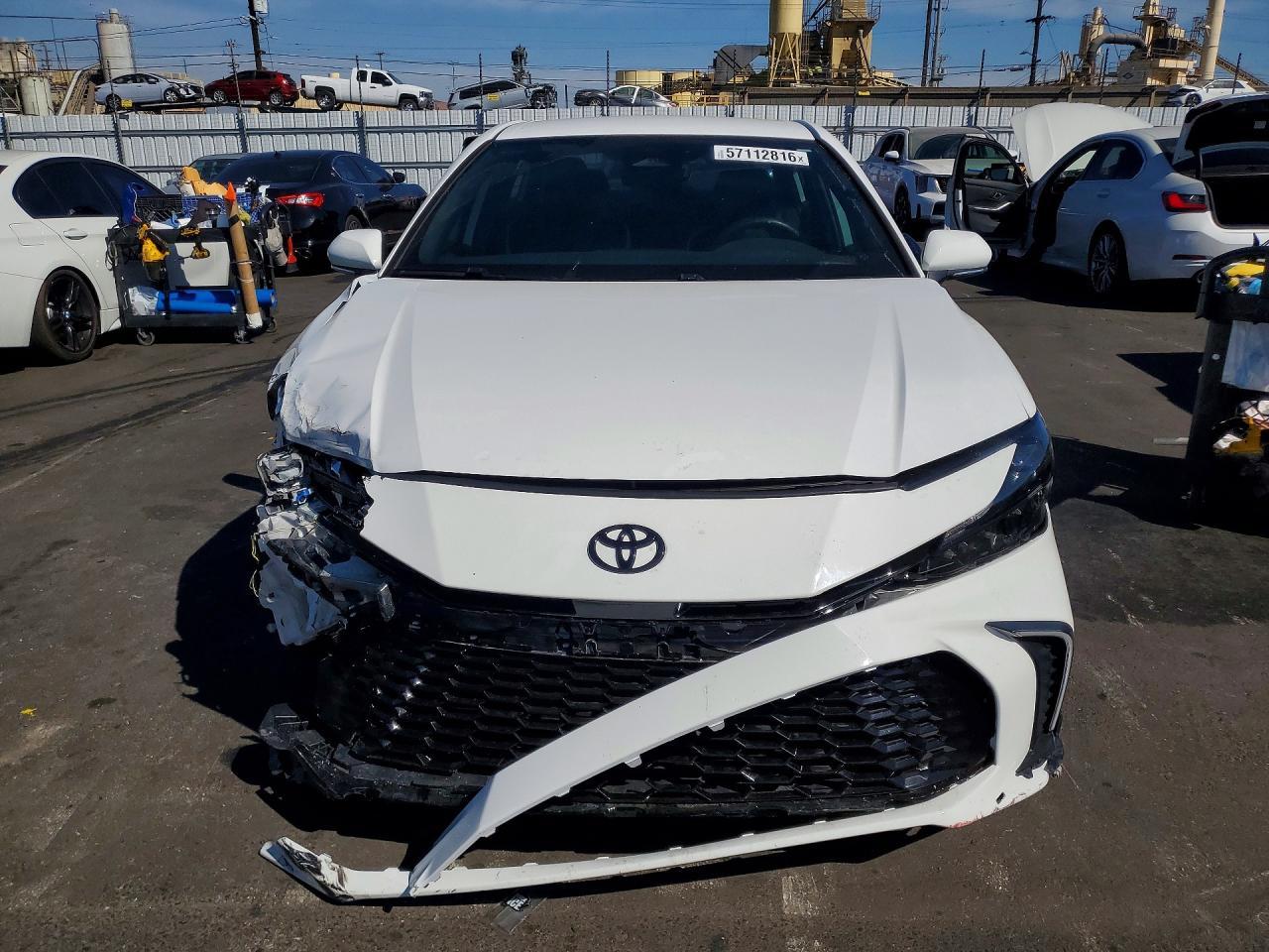 2025 Toyota Camry Se - Image 5