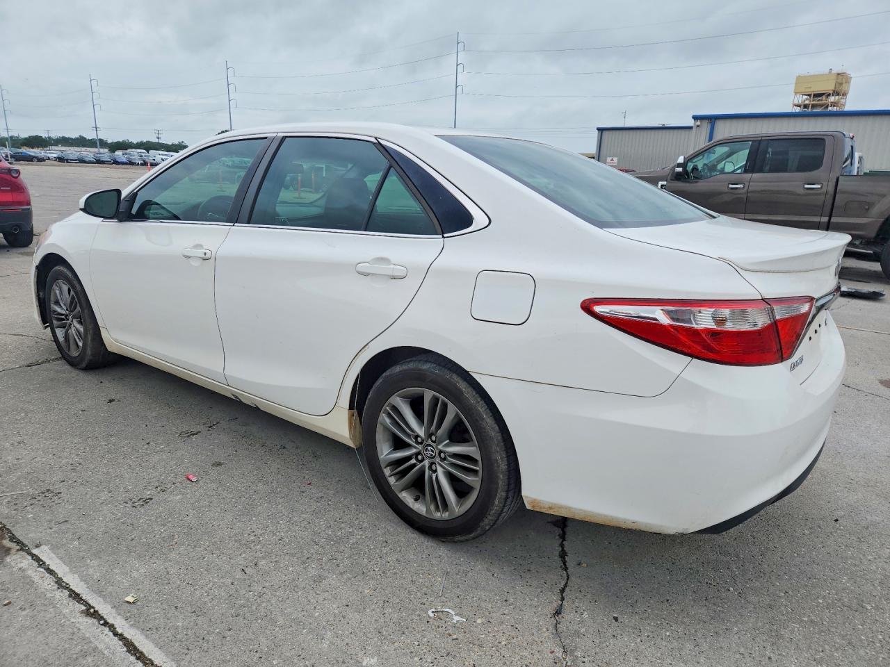 2015 Toyota Camry Se - Фото 2