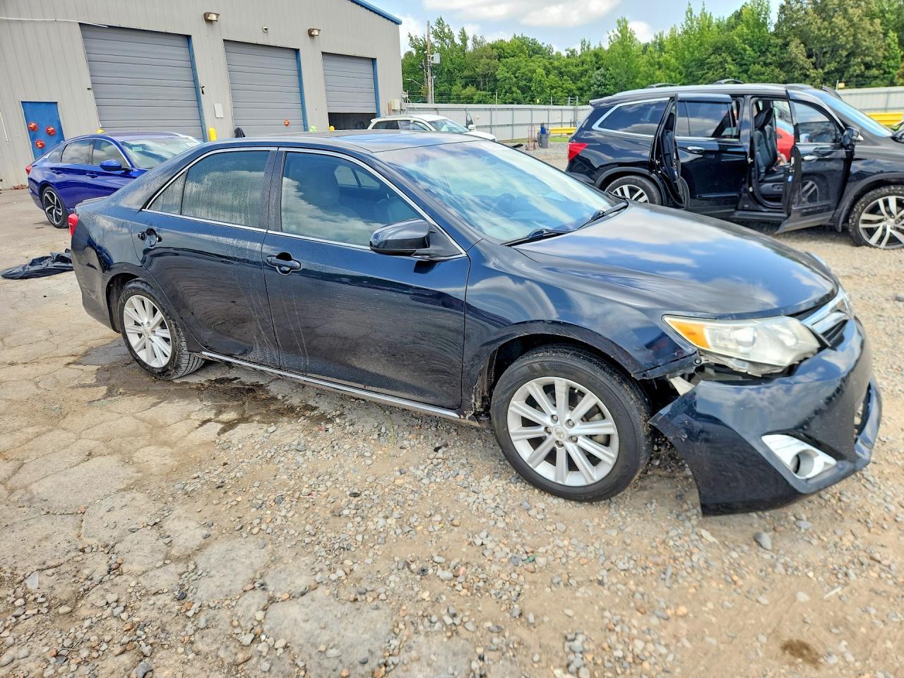 2012 Toyota Camry Xle V6 - Фото 4