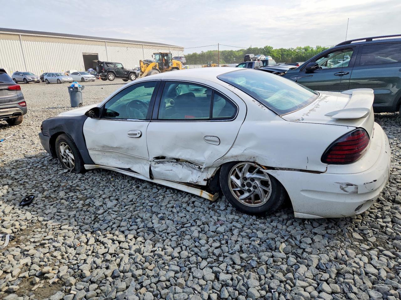 2003 Pontiac Grand Am Se - Image 2