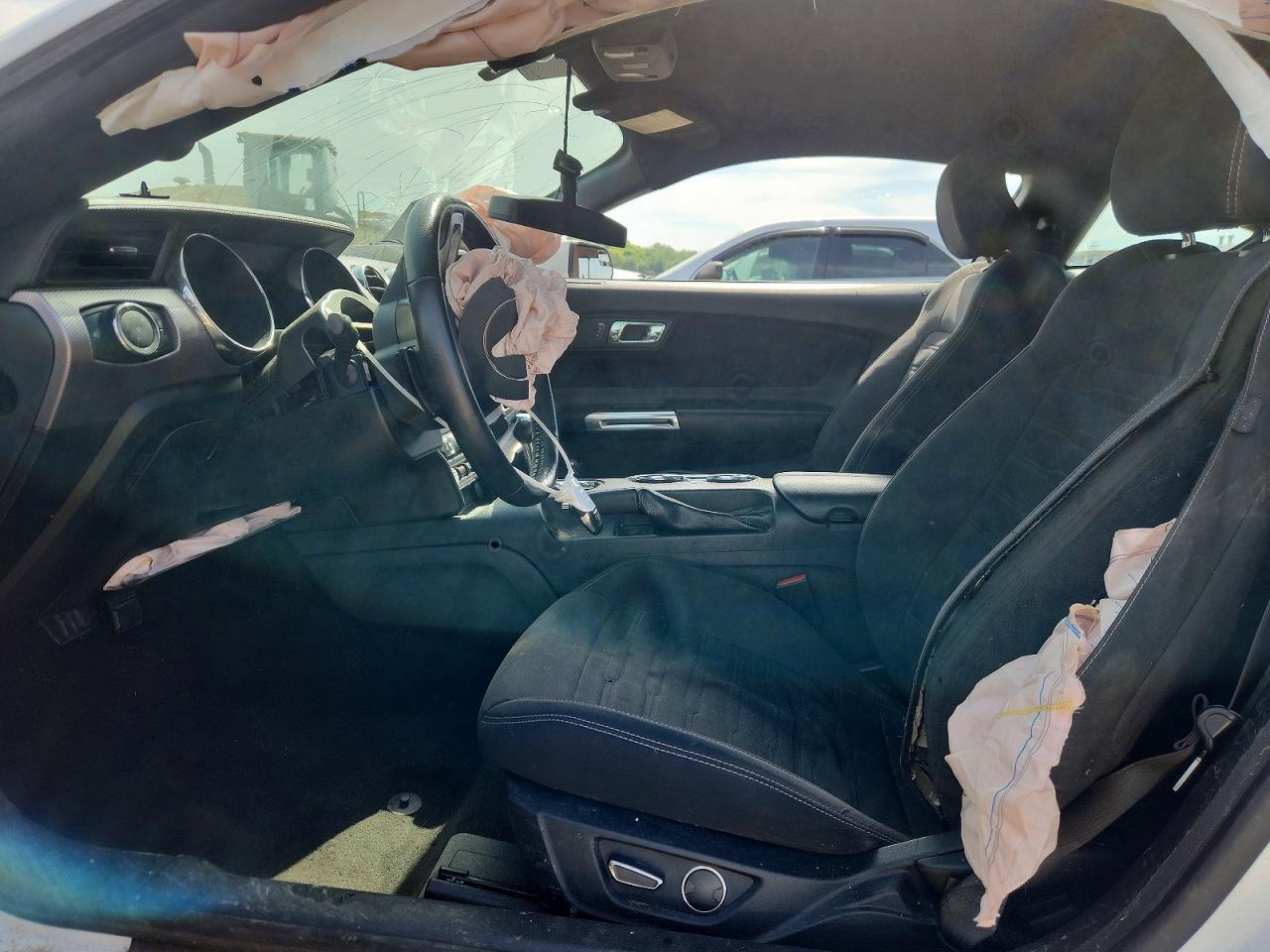 2015 Ford Mustang - Image 7