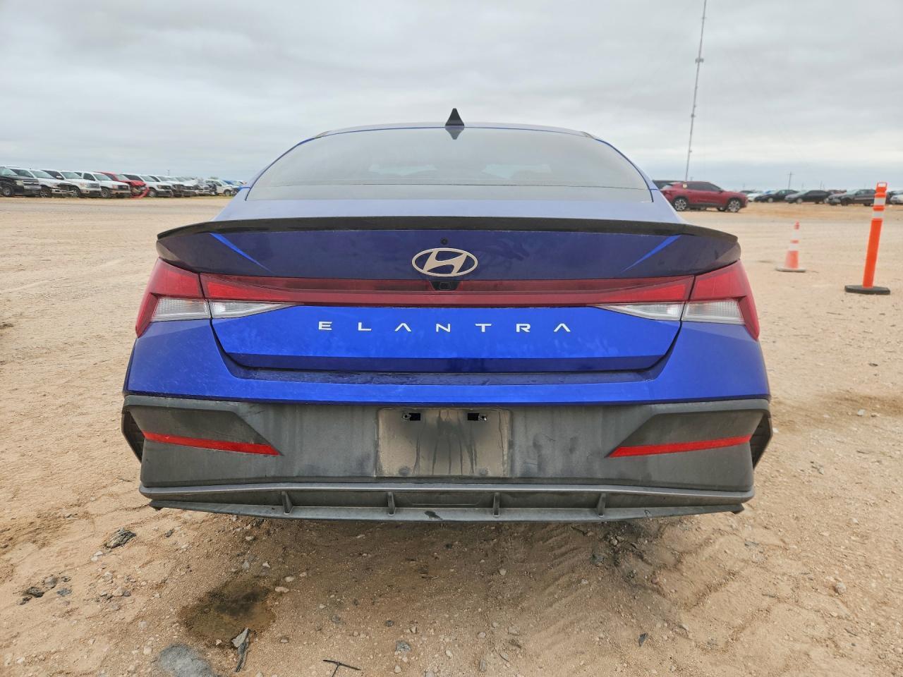 2025 Hyundai Elantra Sel Sport - Фото 6